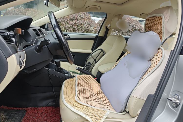 Used Volkswagen Sagitar 2012 1.6L Automatic Comfort Edition Left Front Seat