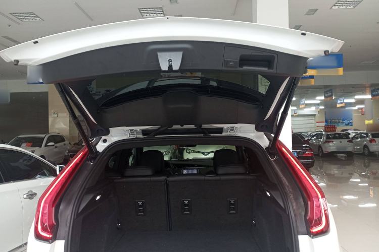 Used Cadillac XT4 2021 28T Two-Wheel Drive Tech Edition