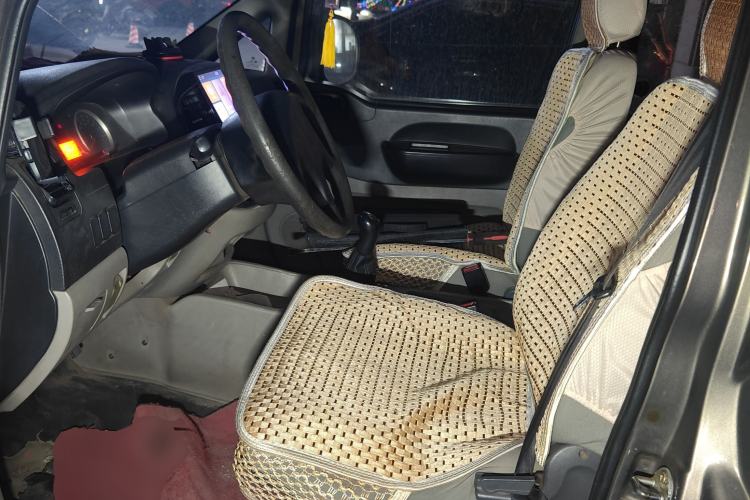 Used FORTHING Lingzhi 2016 V3 1.5L 7-Seater Comfort Model China V Standard
