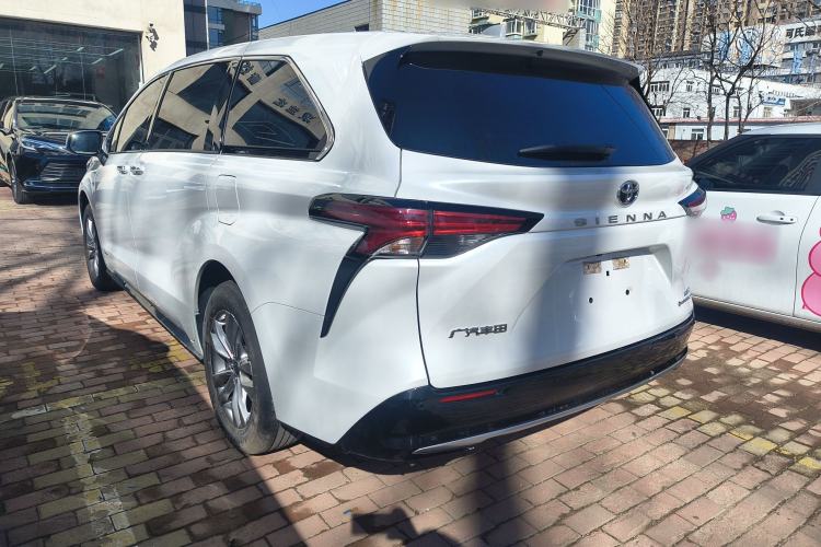 Used Toyota SIENNA 2024 2.5L Hybrid Four-Wheel Drive Prestige Edition Exterior 3