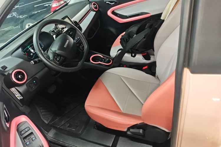 Used Chery Little Ant 2022 Restyled Version Sweet Pink Edition Half-Sugar Version 30.6 kWh 30 kW 301 km
