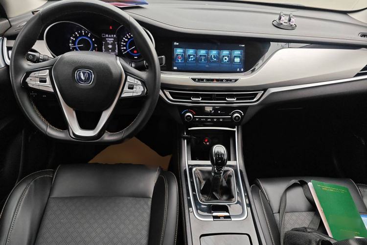 Used Changan Eado 2019 High-Energy Edition 1.6L GDI Manual Pioneer Model China VI Standard
