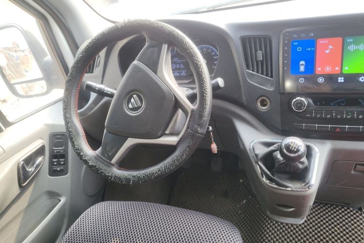 Used Foton Toano 2017 2.8T Facelifted E Van Short Wheelbase Equipped with 4J28TC3 Engine