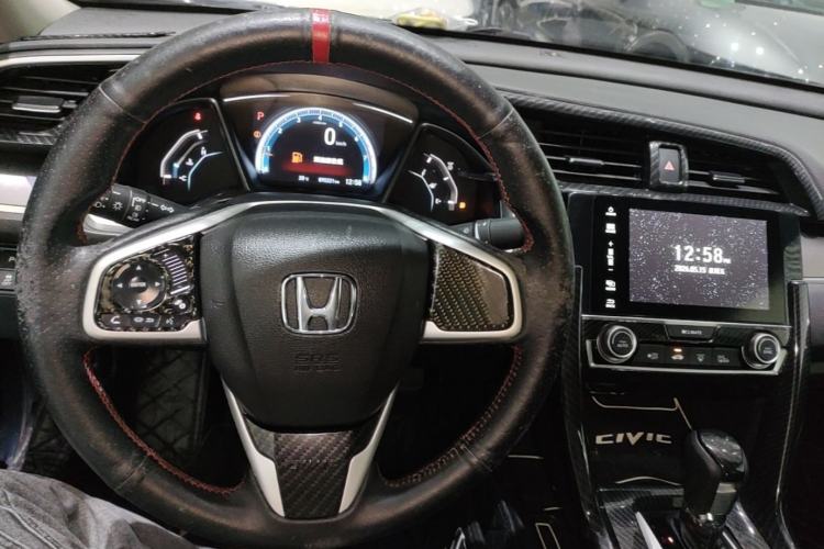 Used Honda Civic 2016 220TURBO CVT Luxury Edition
