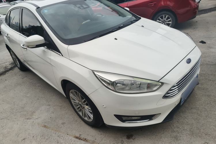 Used Ford Focus 2017 Sedan EcoBoost 180 Automatic Flagship Model Front Right 45 Deg