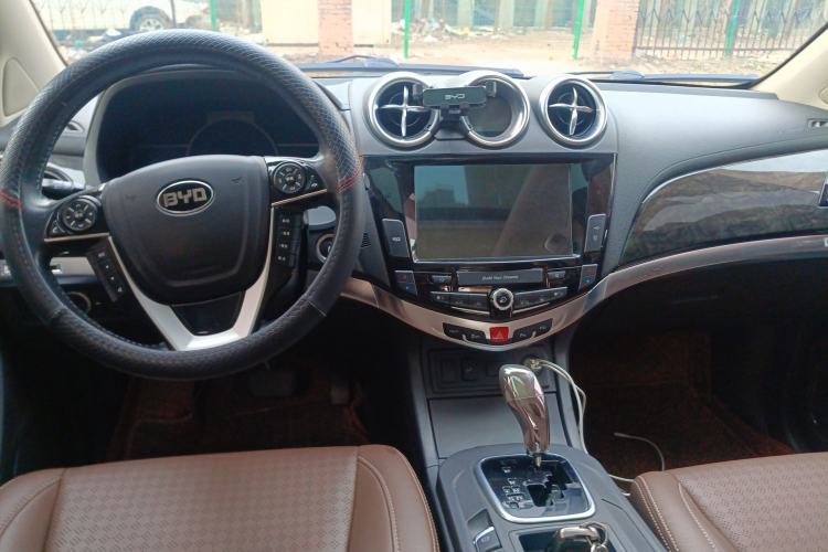 Used BYD S7 2016 2.0T Automatic Prestige Edition