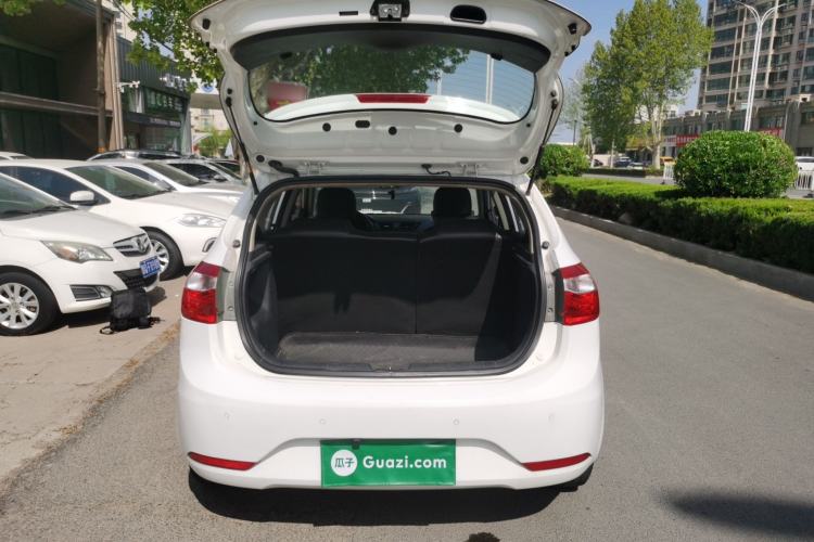 Used Kia K2 2012 Hatchback 1.4L Automatic Cool Edition Trunk