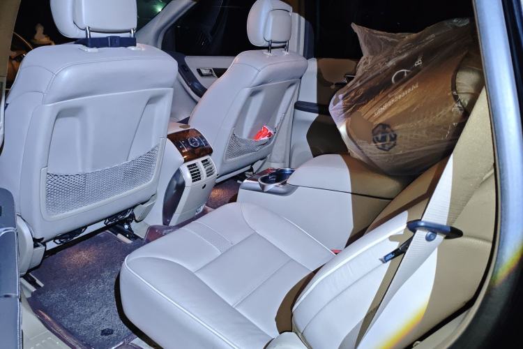 Used Mercedes-Benz R-Class 2011 R 350 L 4MATIC
