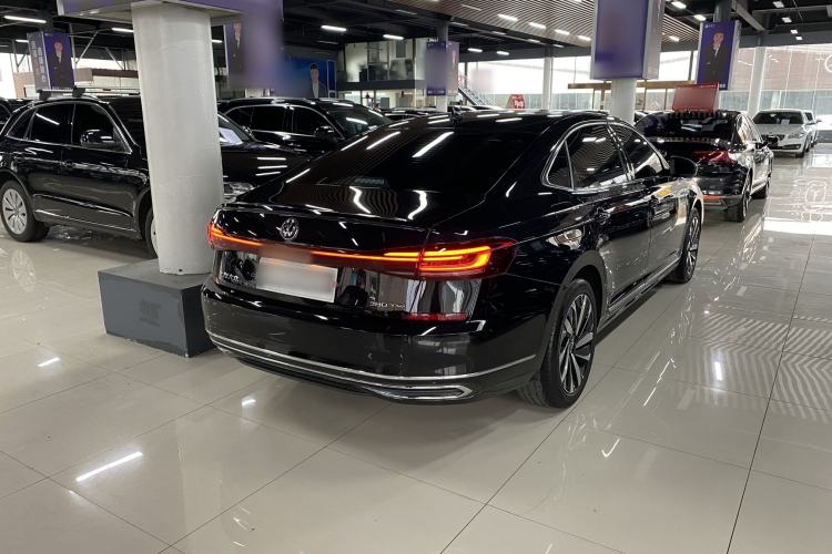 Used Volkswagen Passat 2024 380TSI Dragon Edition Exterior 5