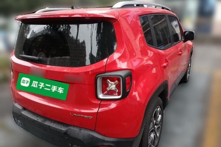 Used Jeep Renegade 2018 Connected Large Screen Version 180T Automatic Smart Version
