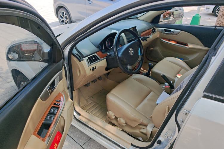 Used Buick Excelle 2013 1.5L Manual Luxury Model Driver Seat