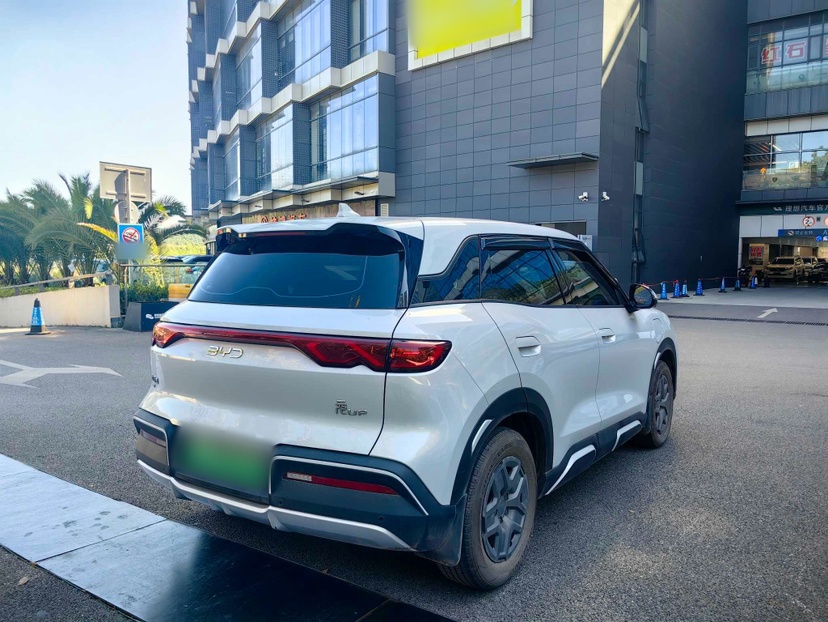 BYD Yuan UP 2025 Model 301KM Leading Version — снимка 17