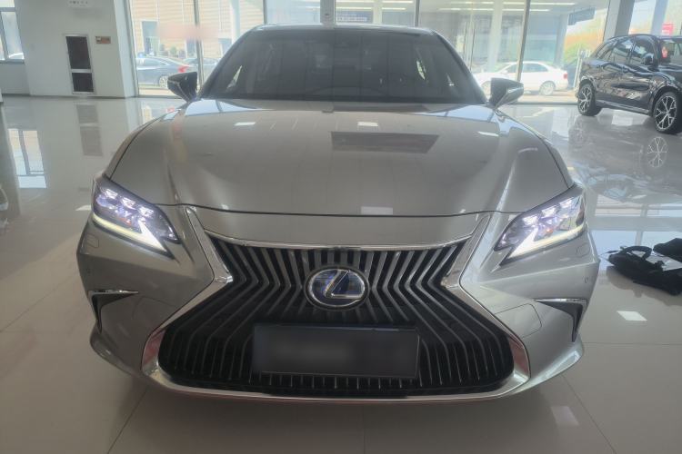 Used Lexus ES 2020 300h Premium Edition