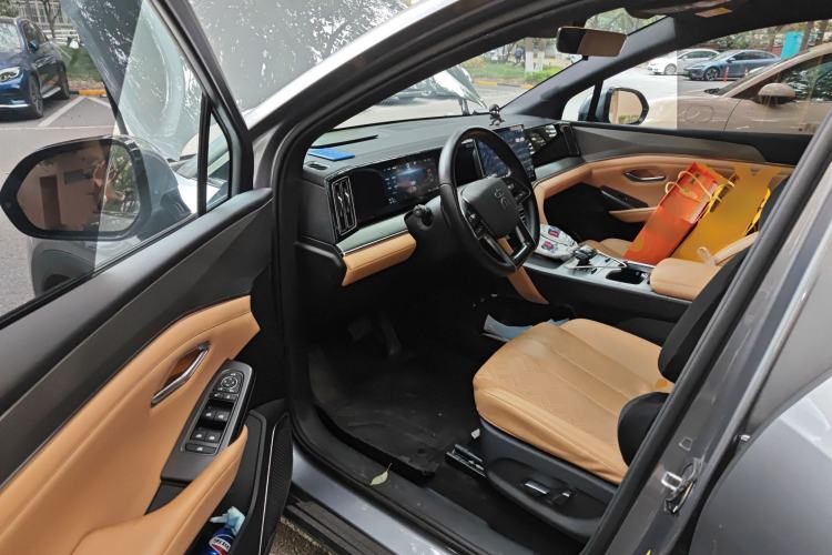 Used BYD Song L DM-i 2024 112 km Leading Edition