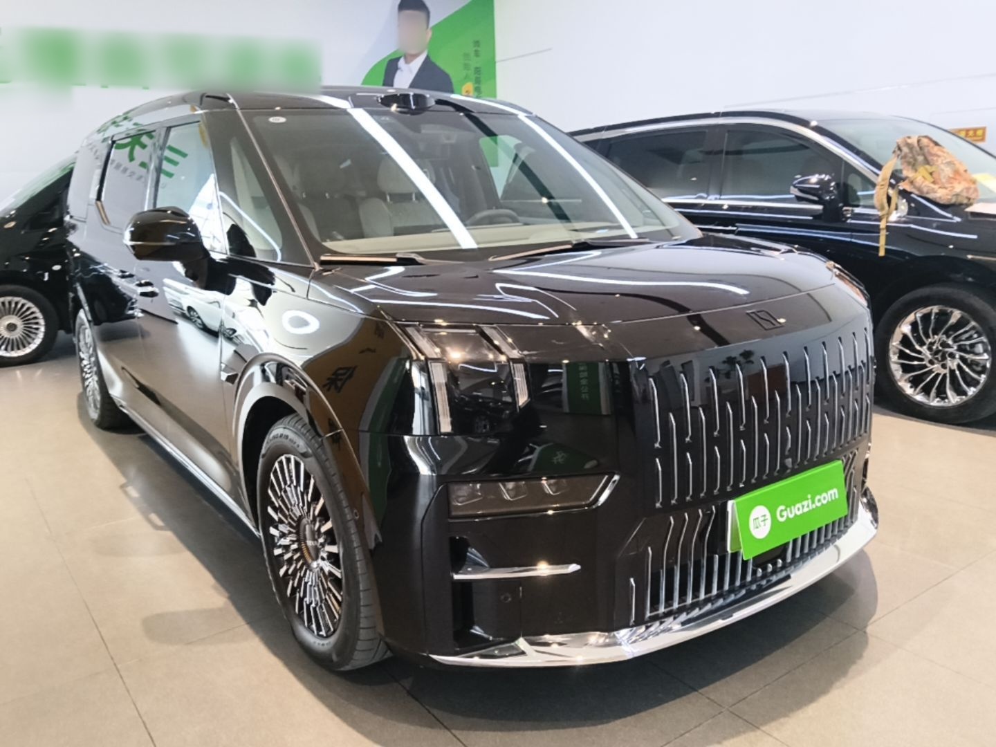 Zeekr 009 2024 7-Seater Aisle Version 108 kWh — снимка 3