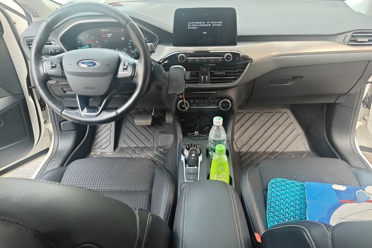 Used Ford Focus 2020 Sedan EcoBoost 180 Automatic Trend Edition Center Console