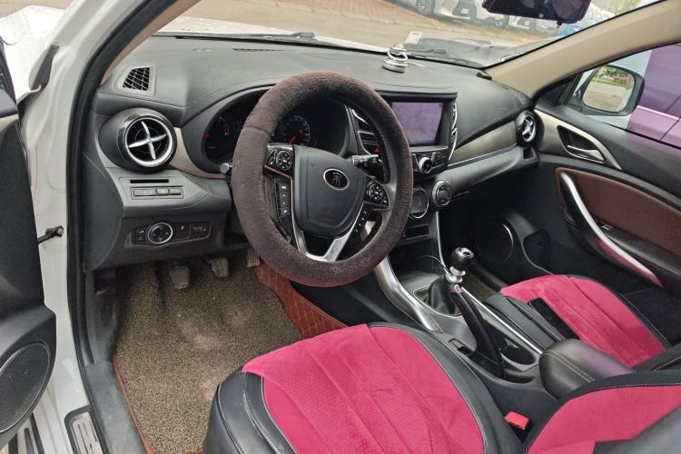 Used BYD Song 2016 GaiShi Edition 1.5TI Manual Elite Model
