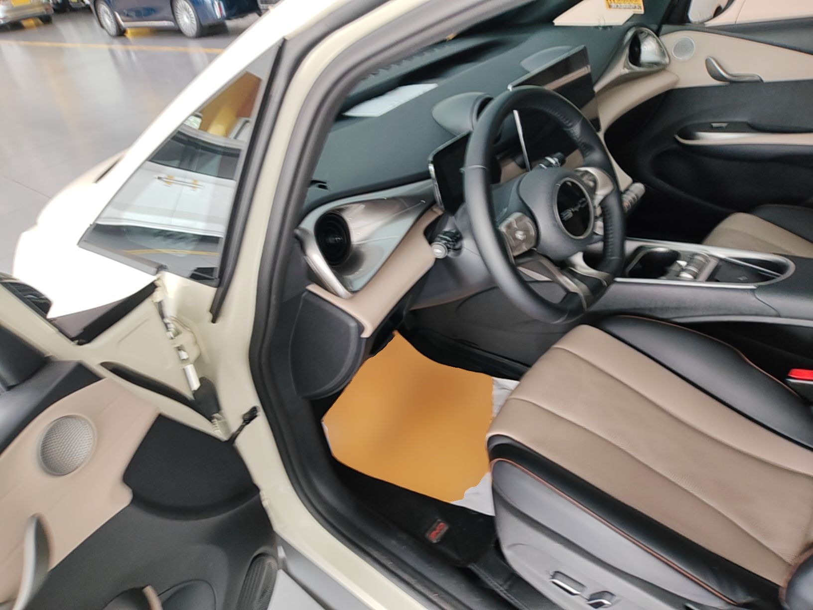 BYD Dolphin 2023 420 km Fashion Edition — снимка 18