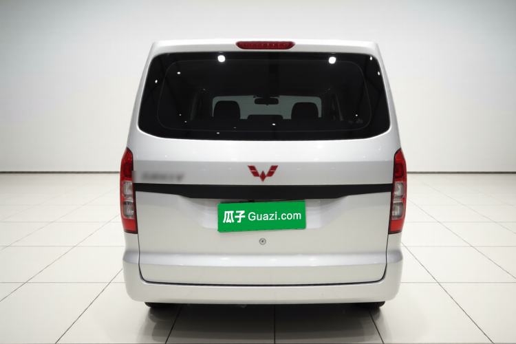 Used Wuling Hongguang V 2022 1.5L Jingqu Version Hydraulic Power Steering LAR Rear