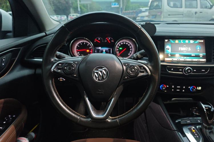 Used Buick Regal 2017 20T Luxury Model Steering Wheel