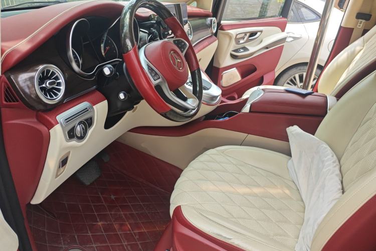 Used Mercedes-Benz V-Class 2021 V 260 Prestige Edition Left Front Seat