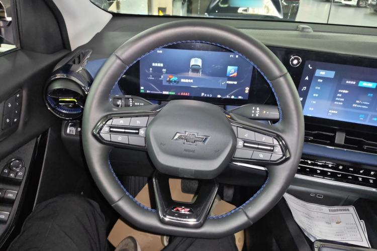 Used Chevrolet Equinox Plus 2024 102km RS Ultimate Edition
