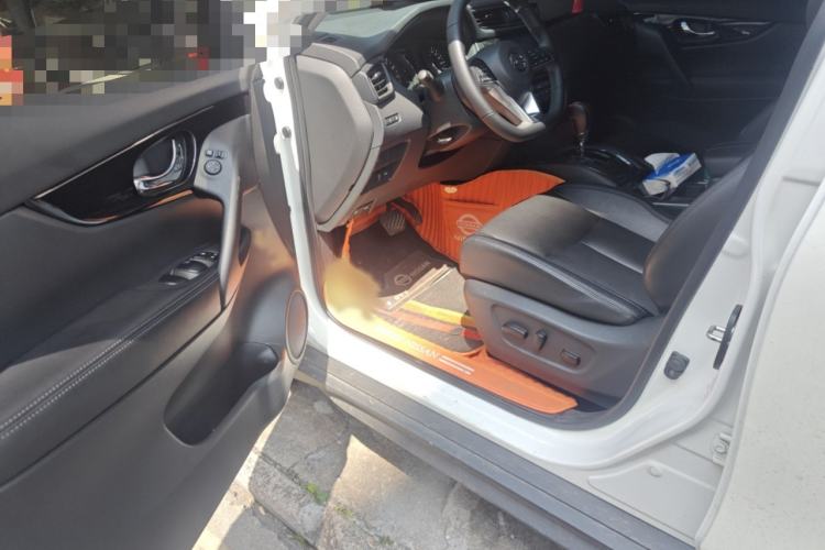 Used Nissan X-Trail 2022 Revised Version 2.0L Two-Wheel Drive Smart Connect Premium Edition
