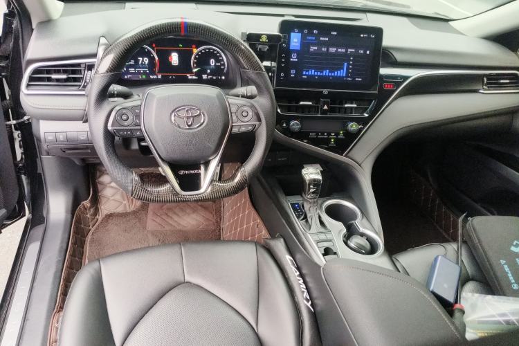 Used Toyota Camry 2023 2.5G Luxury Edition Center Console