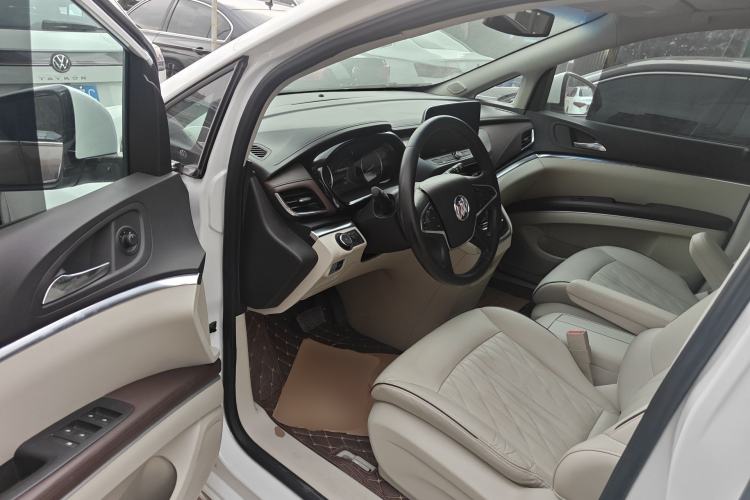 Used Buick GL8 2023 Land Executive Class 652T Luxury Model Driver Seat