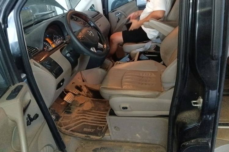 Used Mercedes-Benz Viano 2013 3.0L Navigator Edition
