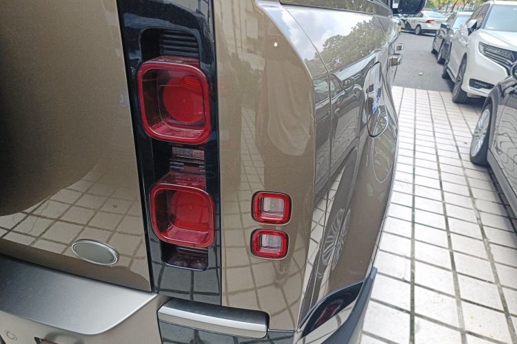 Used Land Rover Defender 2023 Facelift 110 3.0T P400 X-DYNAMIC HSE