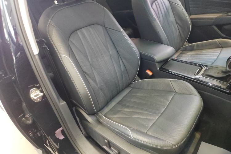 Used Volkswagen Passat 2023 330TSI Starry Luxury Edition