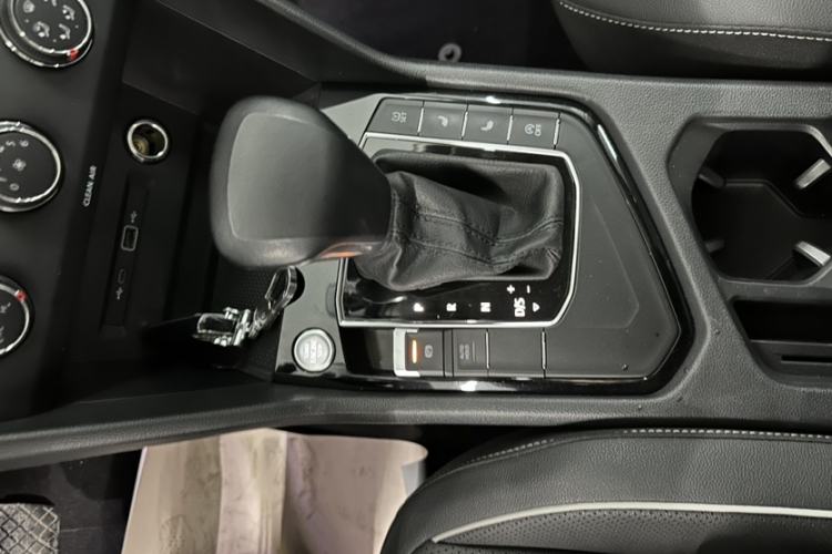 Used Volkswagen Tiguan L 2023 280TSI Automatic Two-Wheel Drive Trendy Innovation Limited Edition
