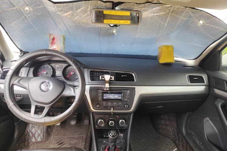 Used Volkswagen Lavida 2015 1.6L Manual Fashion Edition
