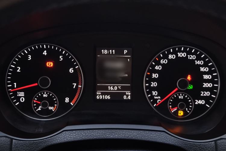 Used Volkswagen Sharan 2013 1.8TSI Standard Model
