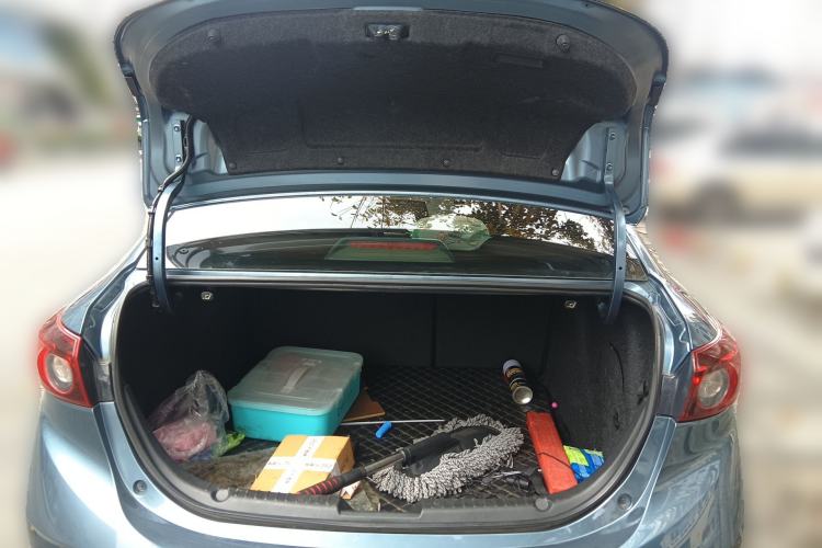 Used Mazda 3 Axela 2014 Sedan 1.5L Automatic Comfort Model Trunk