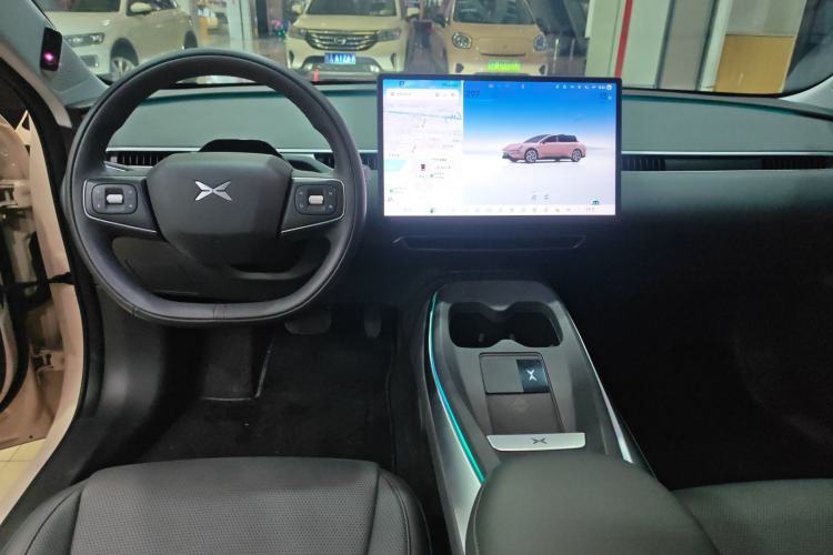 Used XPeng MONA M03 2025 600 with Ultra-Long Range Max Center Console