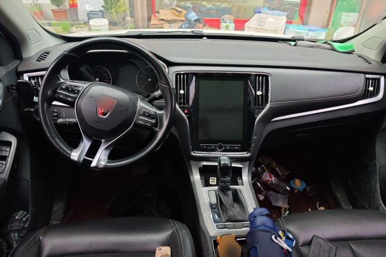 Used Roewe RX5 2018 20T Two-Wheel Drive Automatic Internet Smart Edition
