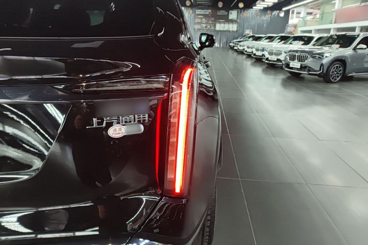 Used Cadillac XT5 2025 2.0T Platinum Edition
