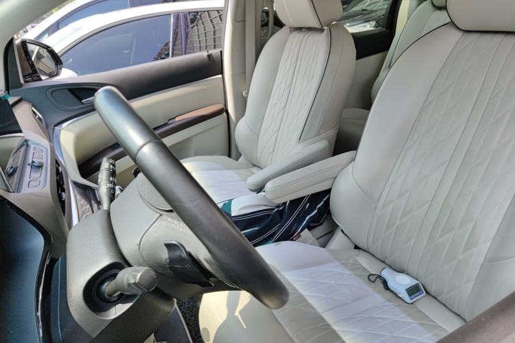 Used Buick GL8 2022 Land Executive Class 652T Prestige Model
