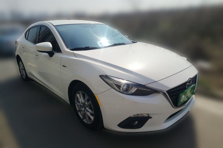 Used Mazda Mazda 3 Axela 2016 Sedan 1.5L Automatic Comfort Model
