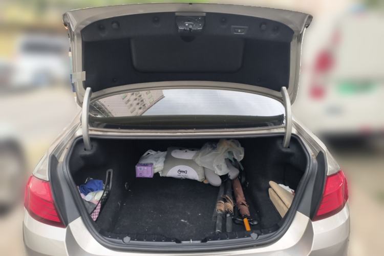 Used BMW 5 Series 2014 535Li Leading Model
