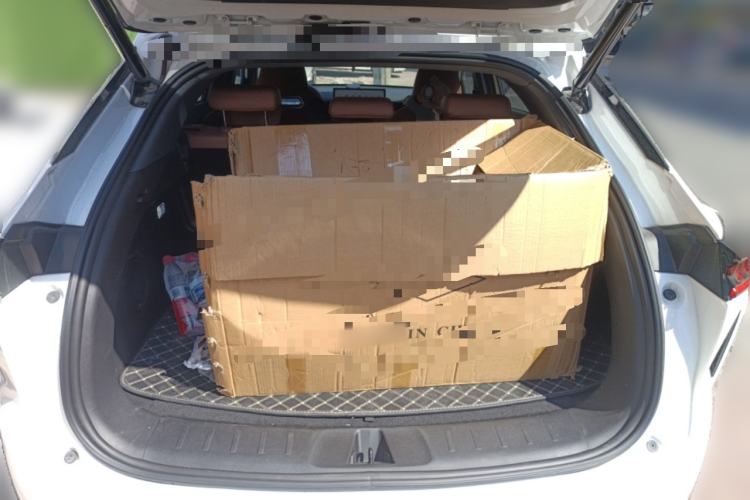 Used CHANGAN UNI-Z New Energy 2024 Blue Whale Smart Electric iDD 125km Beyond Edition Trunk