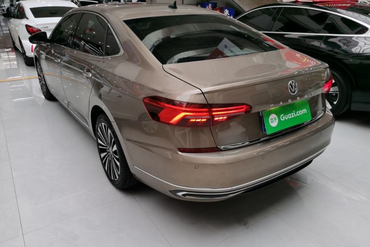 Used Volkswagen Passat 2020 330TSI Luxury Edition China VI