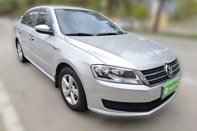 Used Volkswagen Lavida 2015 1.6L Automatic Fashion Edition Front Right 45 Deg