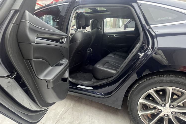 Used Buick LaCrosse 2019 28T Luxury Version Interior 4