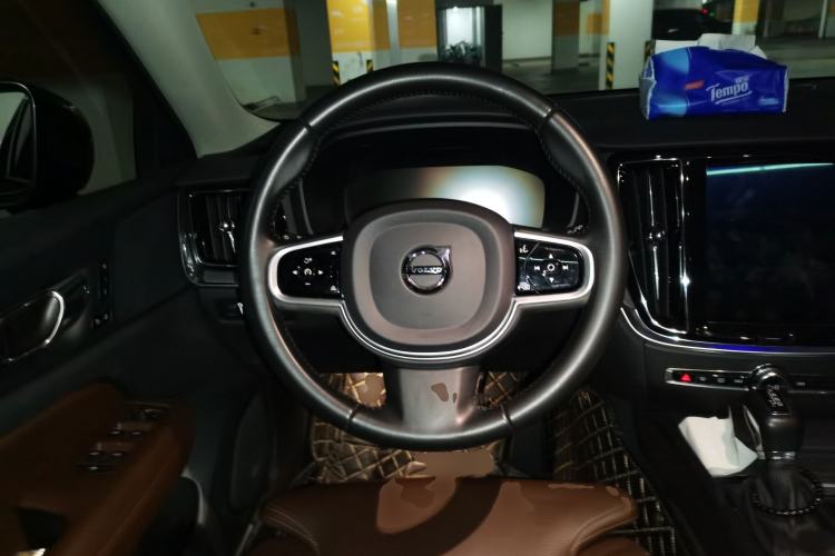 Used Volvo V60 2020 T5 Zhiyuan Luxury Edition Steering Wheel