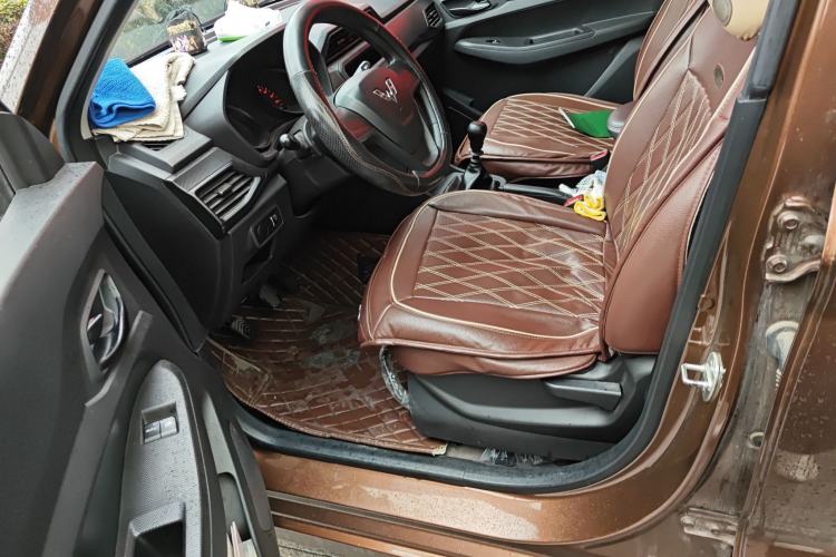 Used Wuling Hongguang 2019 1.5L S Basic Version China VI Standard LAR