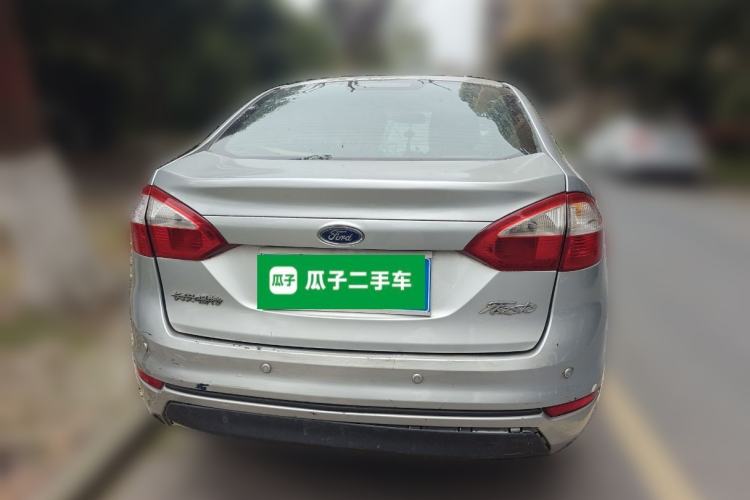 Used Ford Fiesta 2013 Sedan 1.5L Manual Fashion Edition
