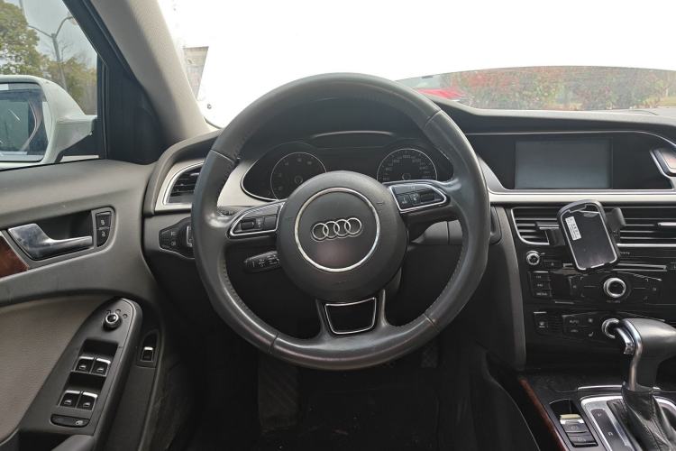 Used Audi A4L 2013 35 TFSI Automatic Comfort Model
